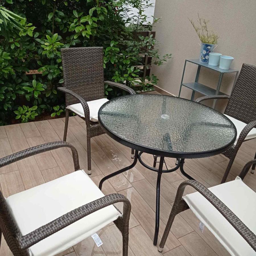 Perla Studios Paralia Dionysiou Exterior photo